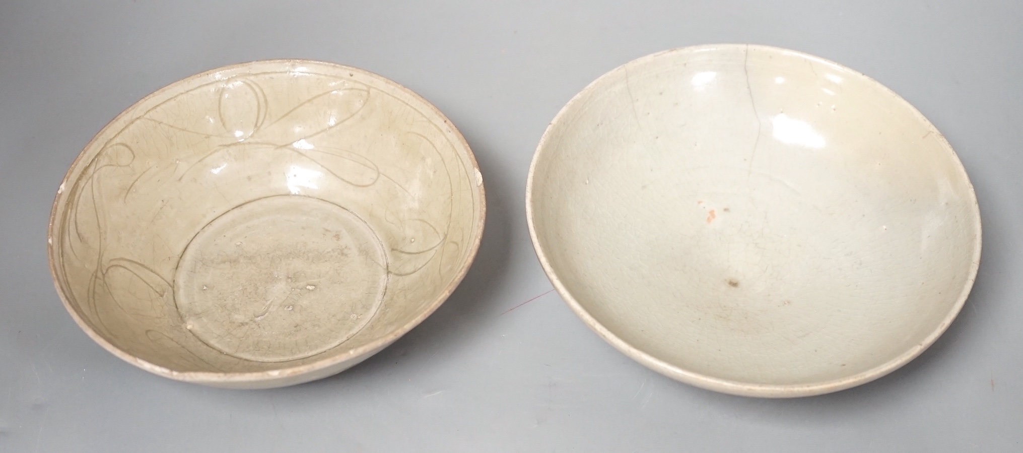 Two Chinese celadon bowls, Song Dynasty, largest 19cm